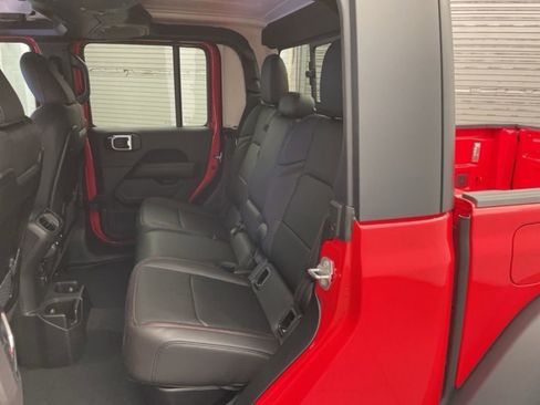 New 2025 Jeep Gladiator Rubicon w/ Safety Group image 17