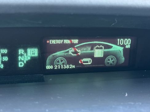 Used 2015 Toyota Prius Two image 28