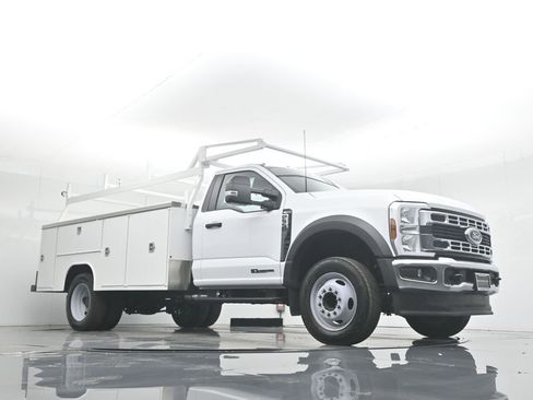 New 2025 Ford F550 2WD Regular Cab Super Duty image 51