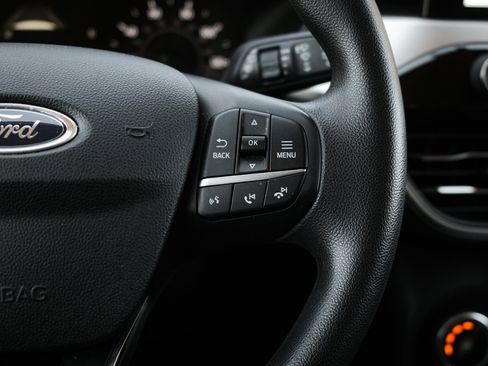 Used 2020 Ford Escape SE image 21