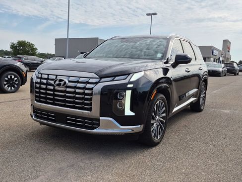 Used 2023 Hyundai Palisade Calligraphy w/ Cargo Package AWD/4WD image 7