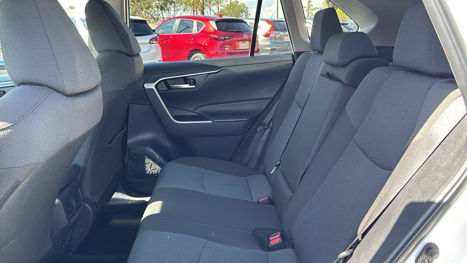 Used 2025 Toyota RAV4 XLE FWD image 23