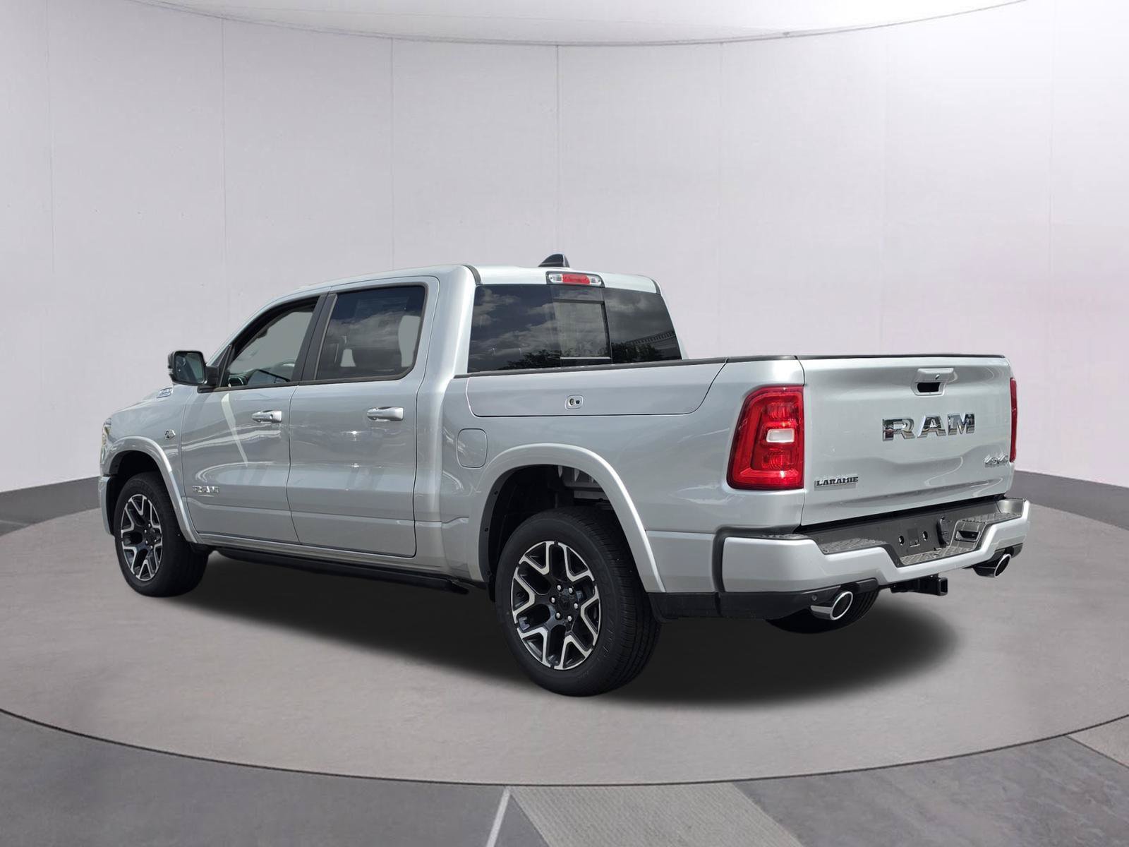 New 2026 RAM 1500 Laramie w/ Laramie Southwest Edition AWD/4WD image 7