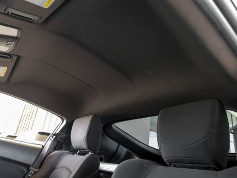 Used 2020 Nissan 370Z Coupe image 28