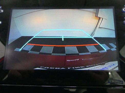 Used 2020 Toyota Prius XLE image 15