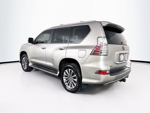 Used 2022 Lexus GX 460 Luxury w/ Accessory Package AWD/4WD image 7