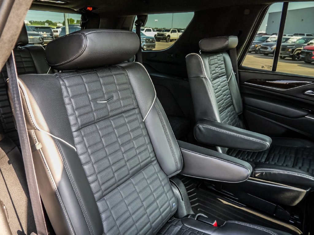 Used 2023 Cadillac Escalade Premium Luxury Platinum w/ LPO, Radiant Package AWD/4WD image 27