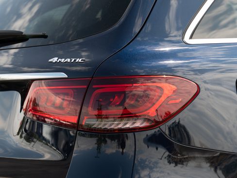 Used 2020 Mercedes-Benz GLC 300 4MATIC image 27