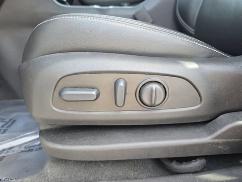 Used 2024 GMC Terrain SLT FWD image 22