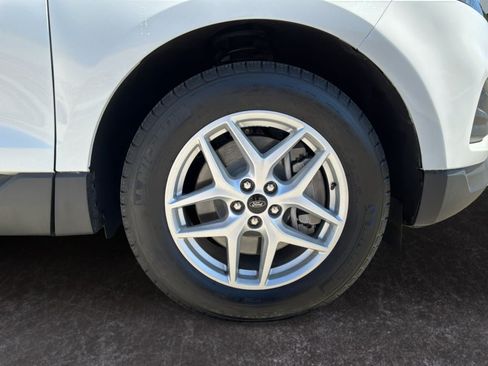 Used 2024 Ford Edge SEL AWD/4WD image 9