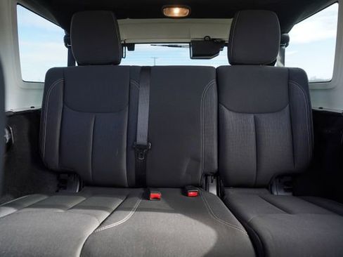 Used 2016 Jeep Wrangler Unlimited Rubicon w/ Connectivity Group image 33