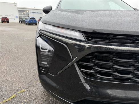 Used 2024 Chevrolet Trax RS w/ Driver Confidence Package image 7