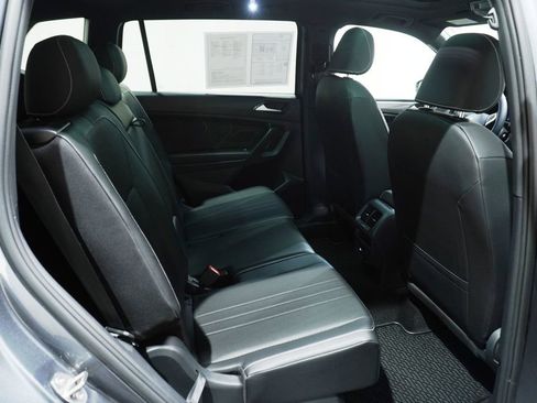 Used 2023 Volkswagen Tiguan SE R-Line image 14