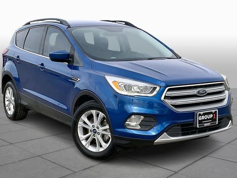 Used 2019 Ford Escape SEL image 2