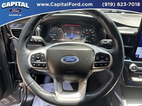 Certified 2023 Ford Explorer Limited w/ Limited Technology Package AWD/4WD image 25