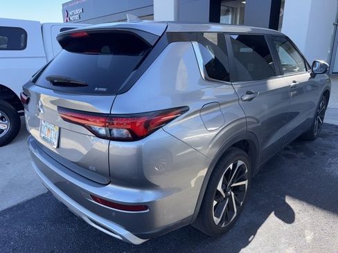 Used 2022 Mitsubishi Outlander SE image 4