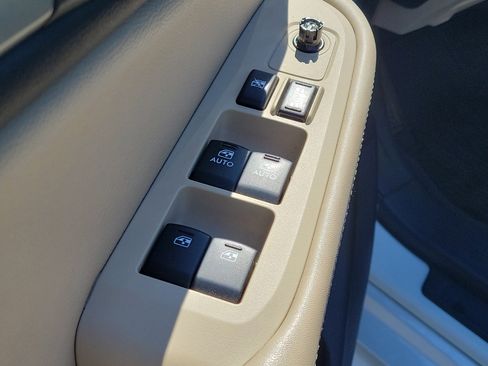 Used 2017 Subaru Legacy 2.5i Premium image 21