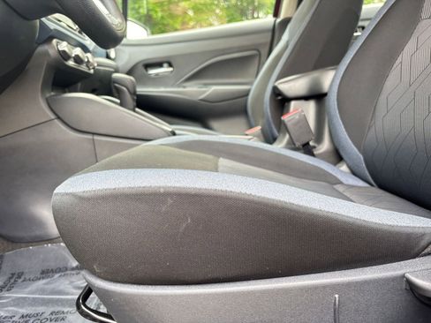 Used 2025 Nissan Versa SV FWD image 25