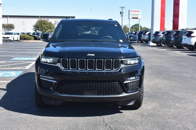 Used 2024 Jeep Grand Cherokee Limited w/ Trailer Tow Package AWD/4WD image 2