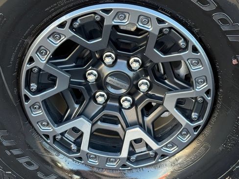 Used 2024 Ford F150 Raptor w/ Equipment Group 803A Raptor R AWD/4WD image 11