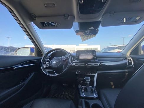 Used 2021 Kia Seltos EX AWD/4WD image 6