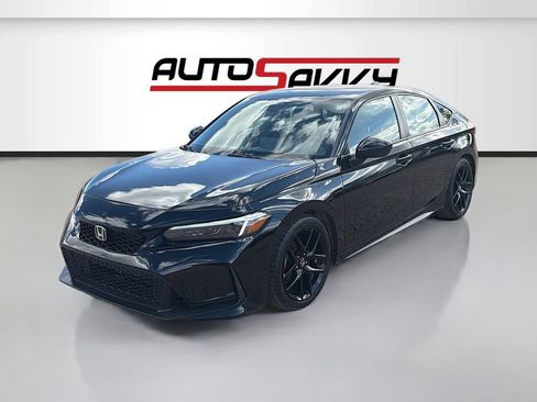 Used 2023 Honda Civic Sport image 3