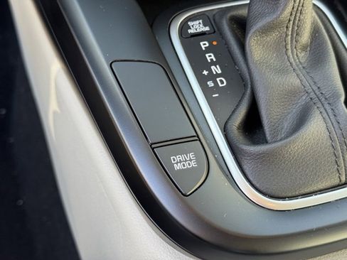 Certified 2025 Kia Soul LX image 22