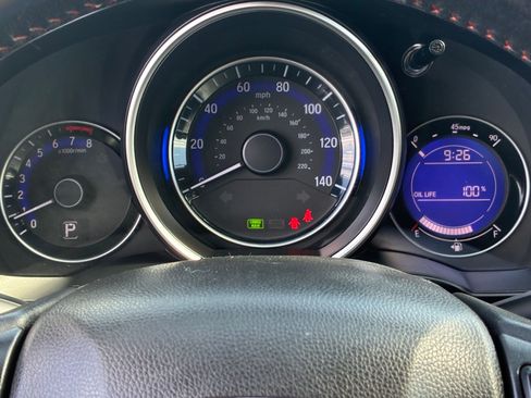 Used 2018 Honda Fit Sport image 21