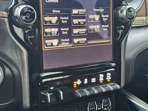 Used 2019 RAM 1500 Laramie Longhorn image 20