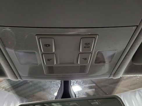 Used 2019 Volkswagen Tiguan SEL image 21