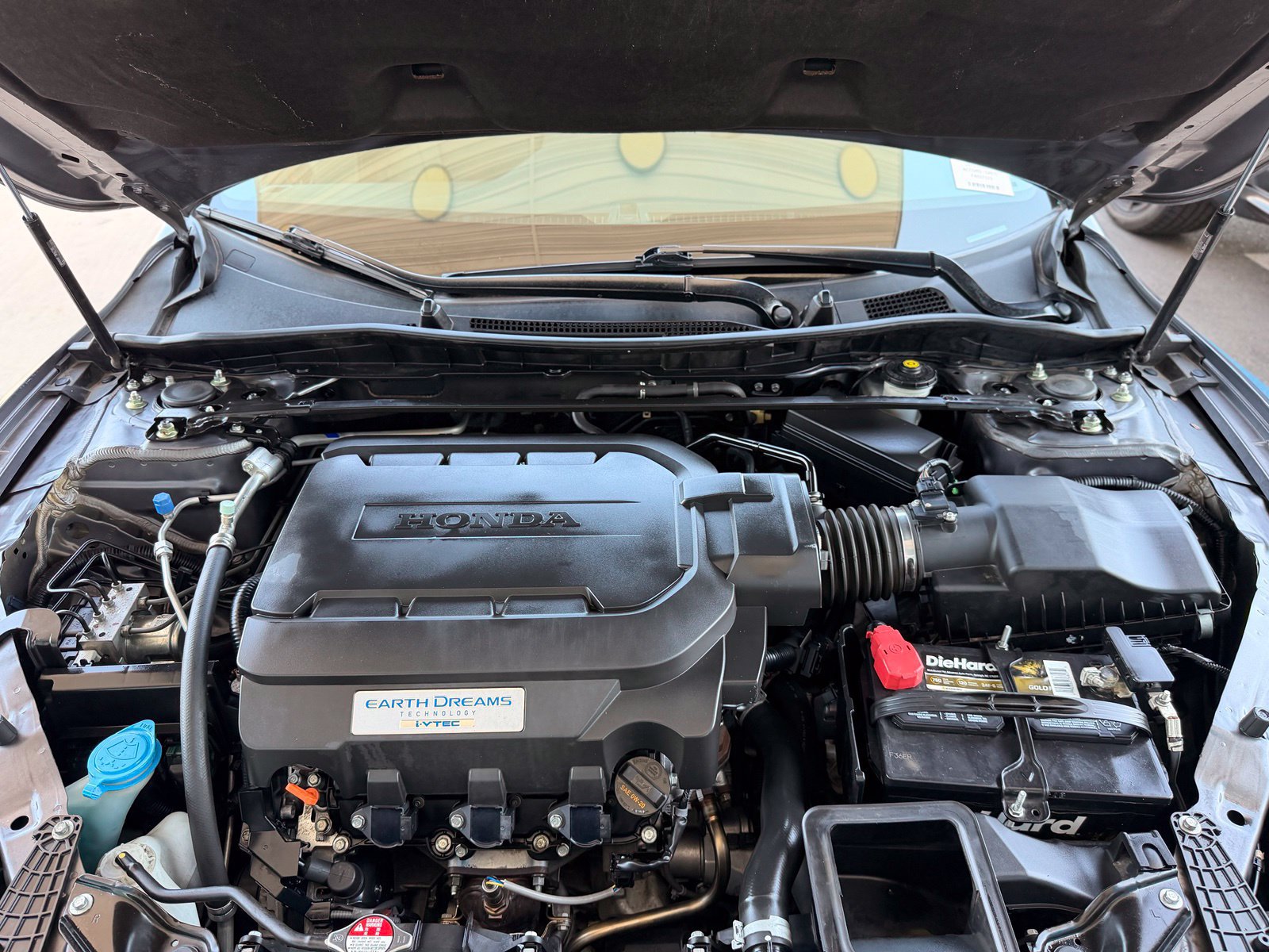 Used 2015 Honda Accord EX-L image 40