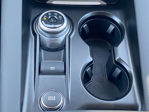 Used 2025 Ford Explorer Active image 11