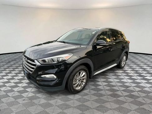 Used 2017 Hyundai Tucson SE Plus AWD/4WD image 3