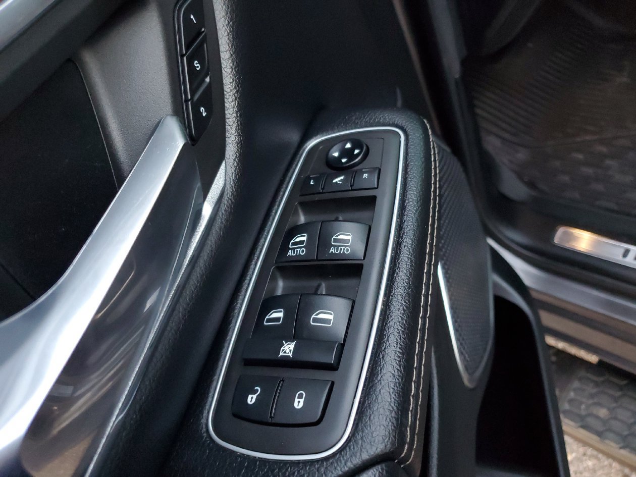 Used 2021 RAM 1500 Laramie w/ Sport Appearance Package AWD/4WD image 18