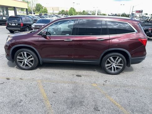Used 2018 Honda Pilot Touring image 5