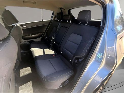 Used 2020 Kia Sportage LX image 21