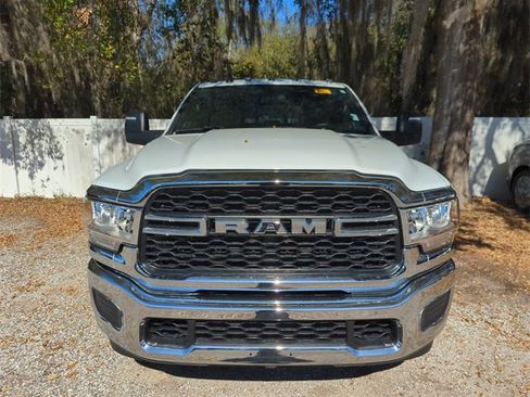 Used 2024 RAM 2500 Tradesman w/ Chrome Appearance Group image 5