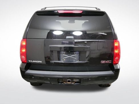 Used 2013 GMC Yukon SLT w/ SLT-2 Equipment Package AWD/4WD image 4