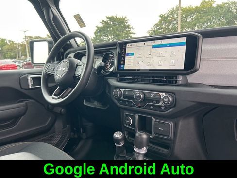 Certified 2024 Jeep Gladiator Sport AWD/4WD image 27