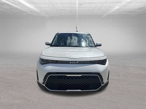 Used 2023 Kia Soul LX FWD image 9