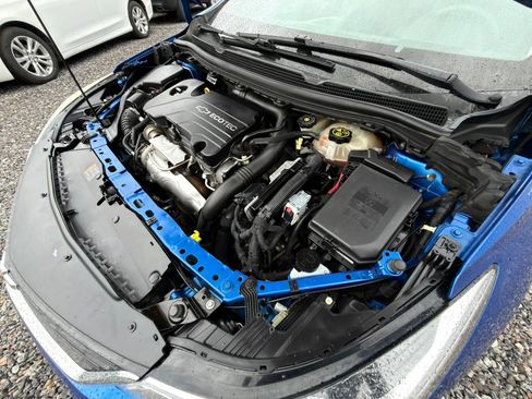 Used 2016 Chevrolet Cruze LT w/ Convenience Package FWD image 4