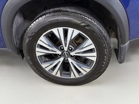 Used 2023 Nissan Rogue SV FWD image 32