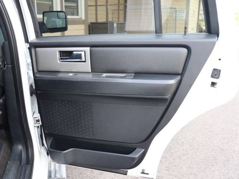 Used 2015 Ford Expedition XLT AWD/4WD image 30
