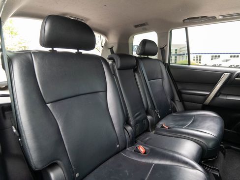 Used 2013 Toyota Highlander SE AWD/4WD image 36
