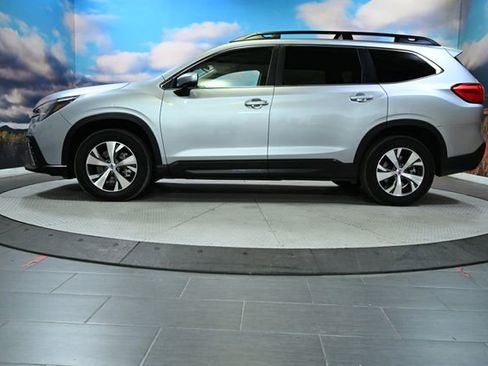 Used 2025 Subaru Ascent Premium AWD/4WD image 5