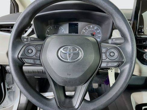 Used 2025 Toyota Corolla LE FWD image 13