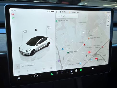 Used 2023 Tesla Model 3 Standard Range RWD image 19