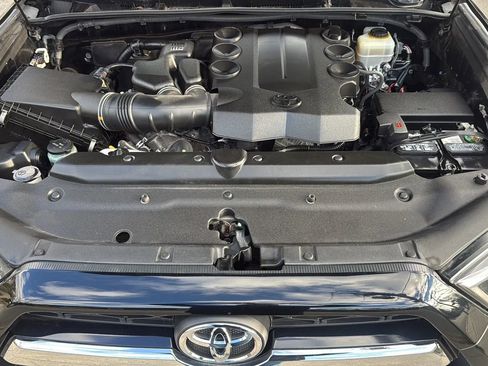 Used 2017 Toyota 4Runner Limited image 23