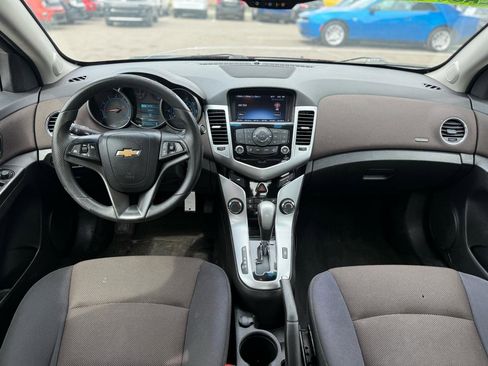 Used 2015 Chevrolet Cruze LT w/ Enhanced Safety Package FWD image 12