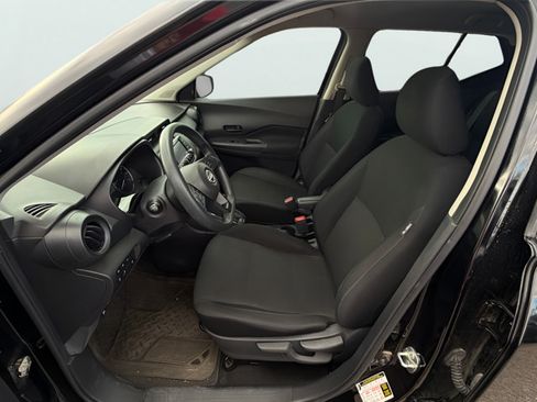 Certified 2024 Nissan Kicks S FWD image 18